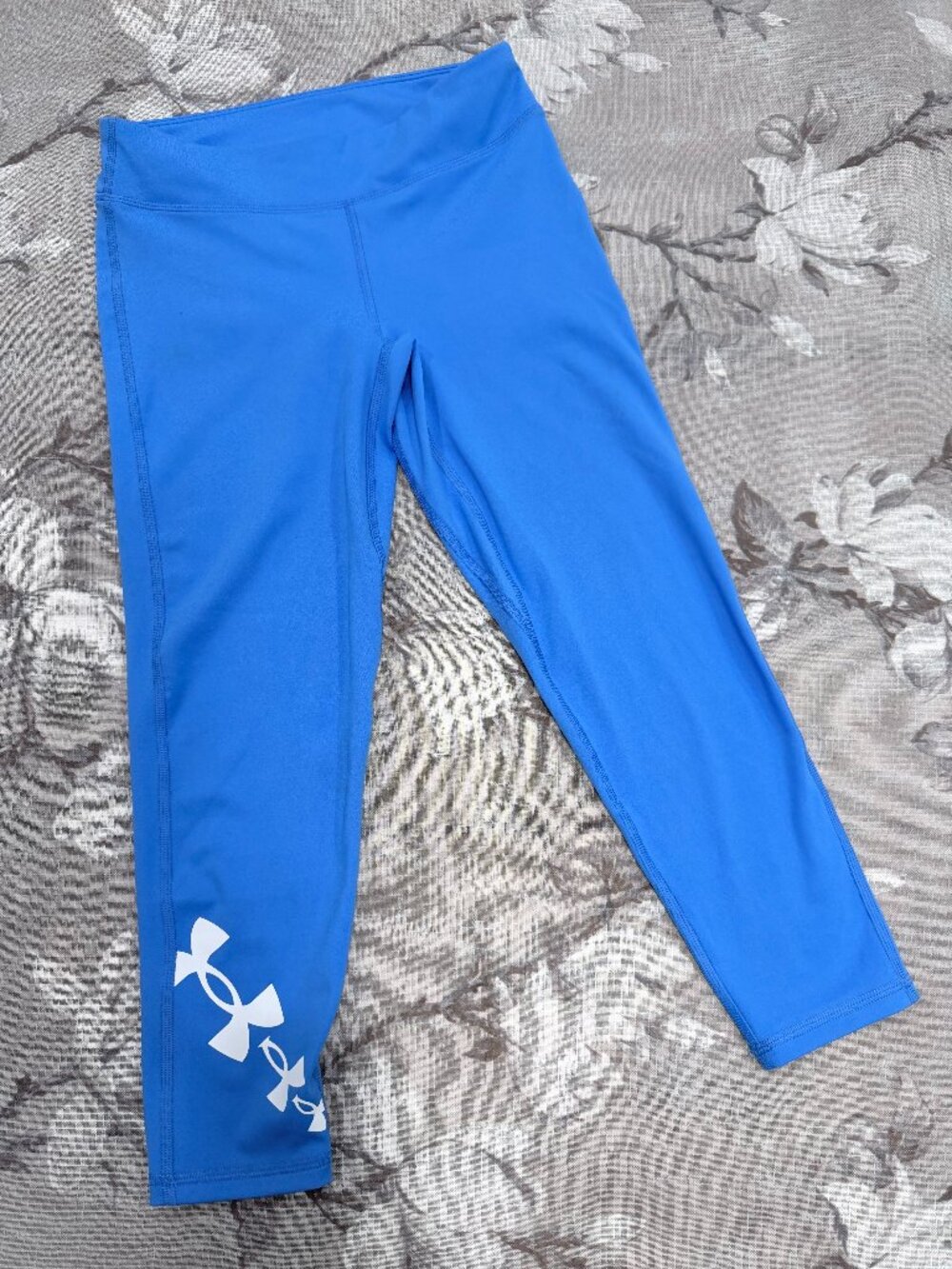 Under Armour Girls YMD Blue HeatGear Crop Leggings Youth Medium Athletic